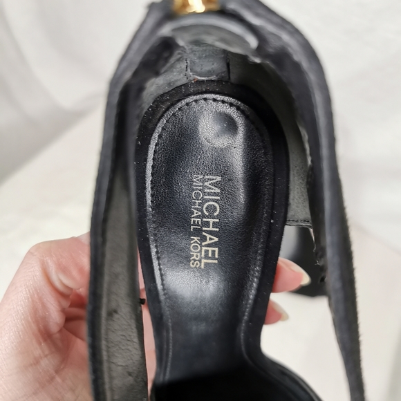 Michael Kors "Sabrina" suede open toe pumps - Picture 6 of 7